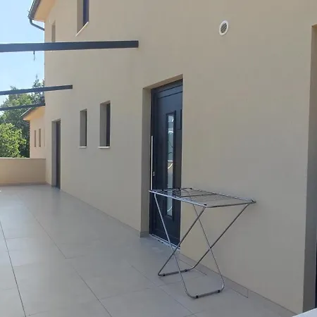 Apartamento Pcela Divšići