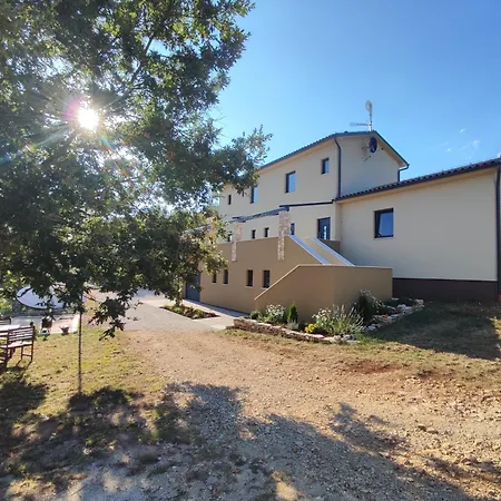 Pcela Apartmán *